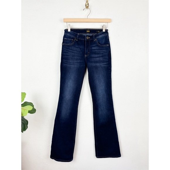 Lee Women's Dark Wash Mid-Rise Bootcut Jean Sz 25 - Picture 1 of 8